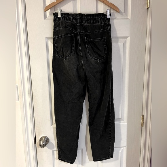 Zara Black Mom Jeans (Balloon Fit) - Picture 3 of 3